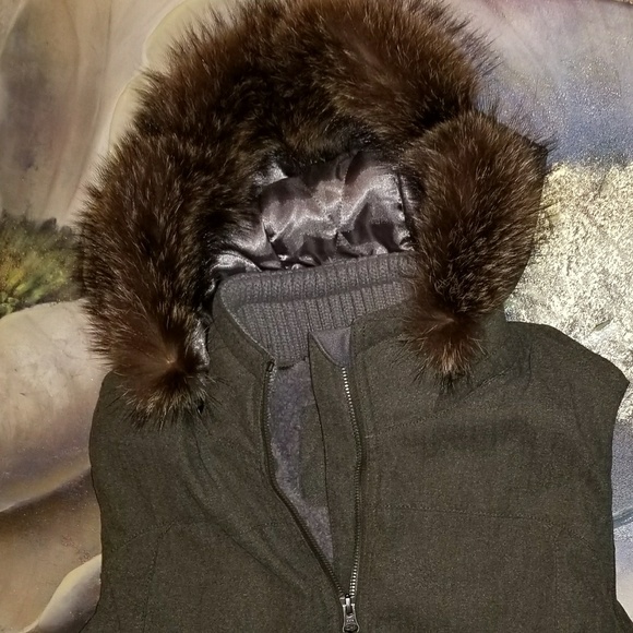 Cabela's Hooded Vest - Picture 1 of 8
